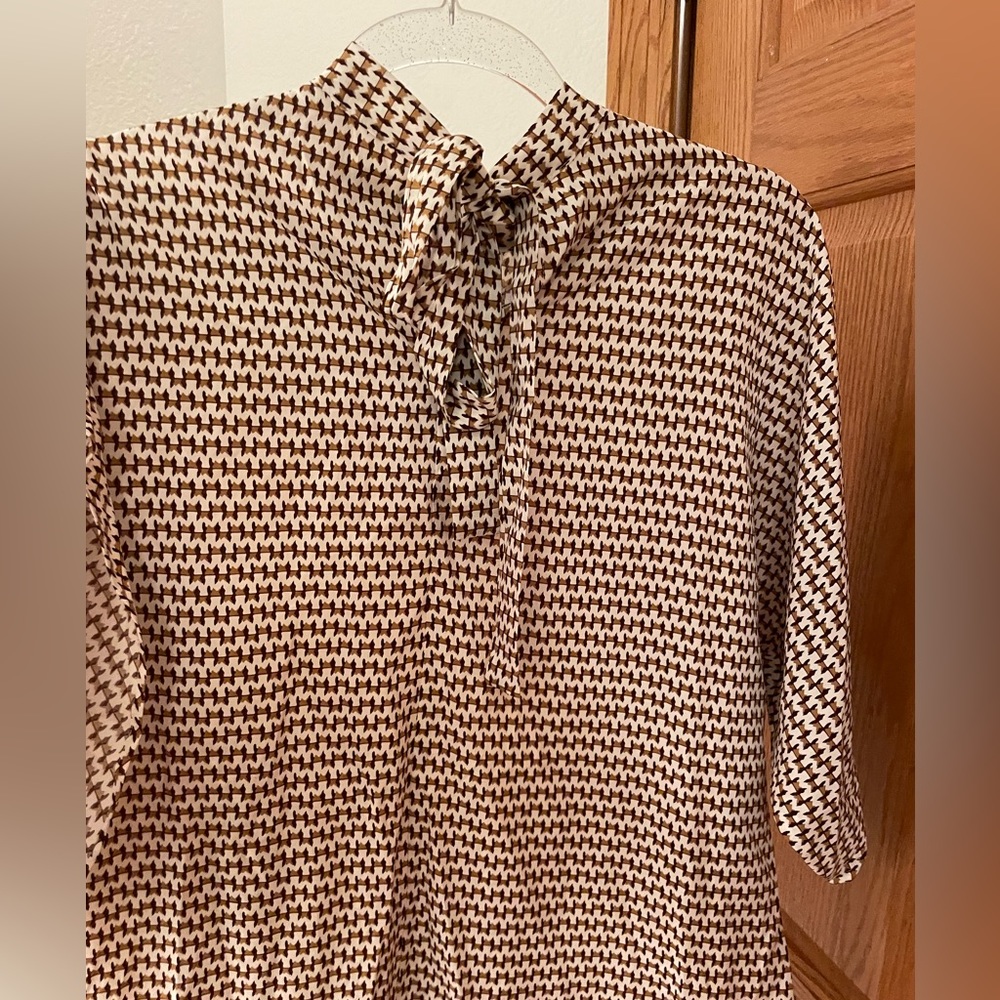 SHEIN Allover Print Split Sleeve Mock Neck Blouse - Picture 2 of 5